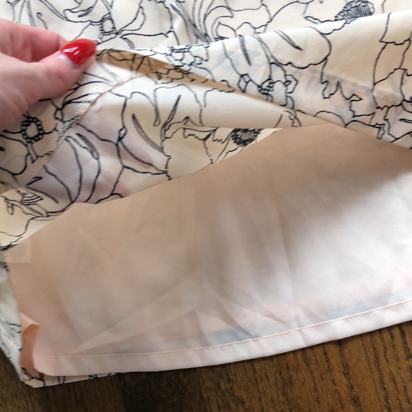 Nude Cream Peach Abstract Drawing Floral Sleeveless Ribbon Dress - Picture 4 of 7